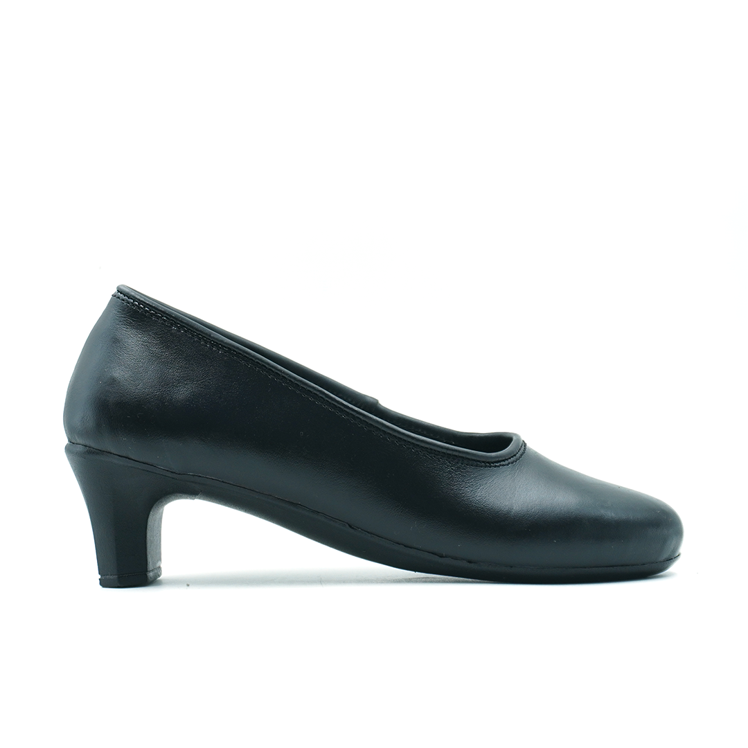 Elanora : "Grace in every step—Elanora defines timeless femininity."