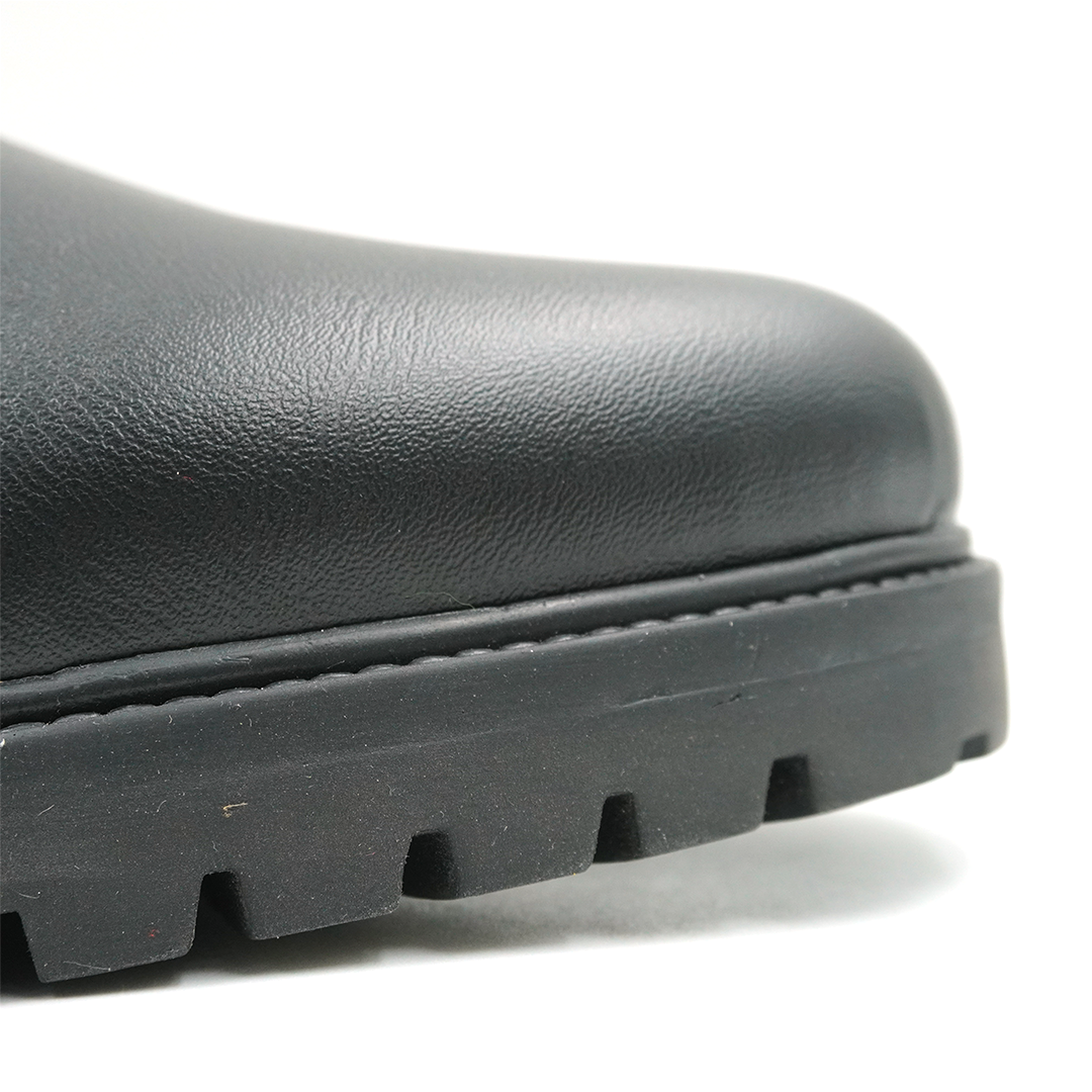Bravur : Bold steps. Timeless edge.