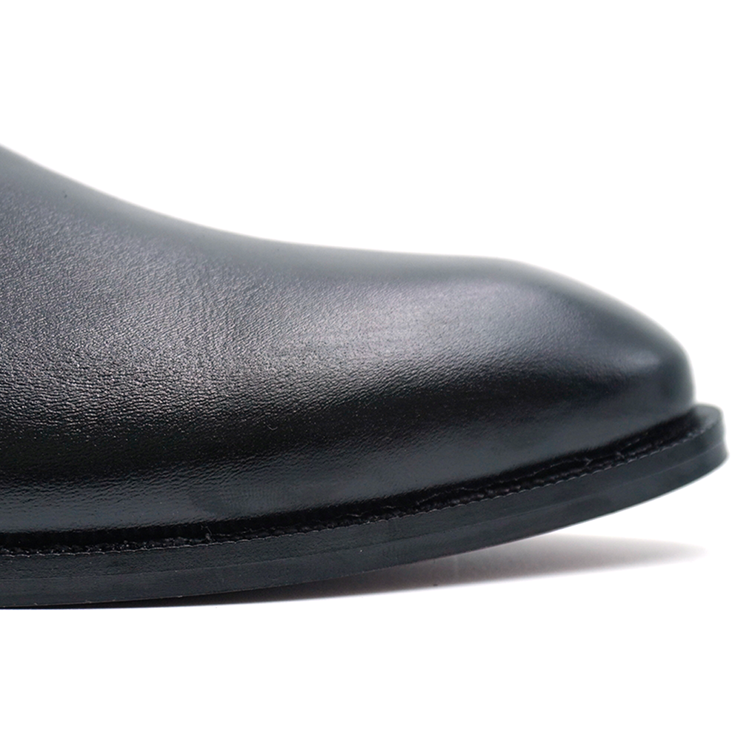 Lucent : Subtle shine. Unspoken strength — that’s Lucent.