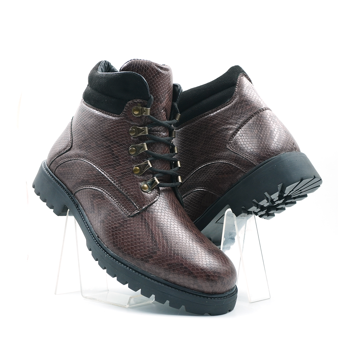 Bravur : Bold steps. Timeless edge.